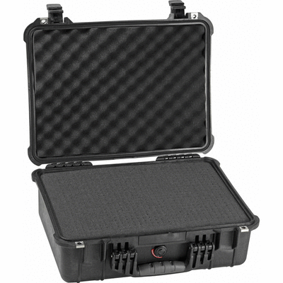 Pelican 1520 Case with Foam (Black) - Canada and Cross-Border